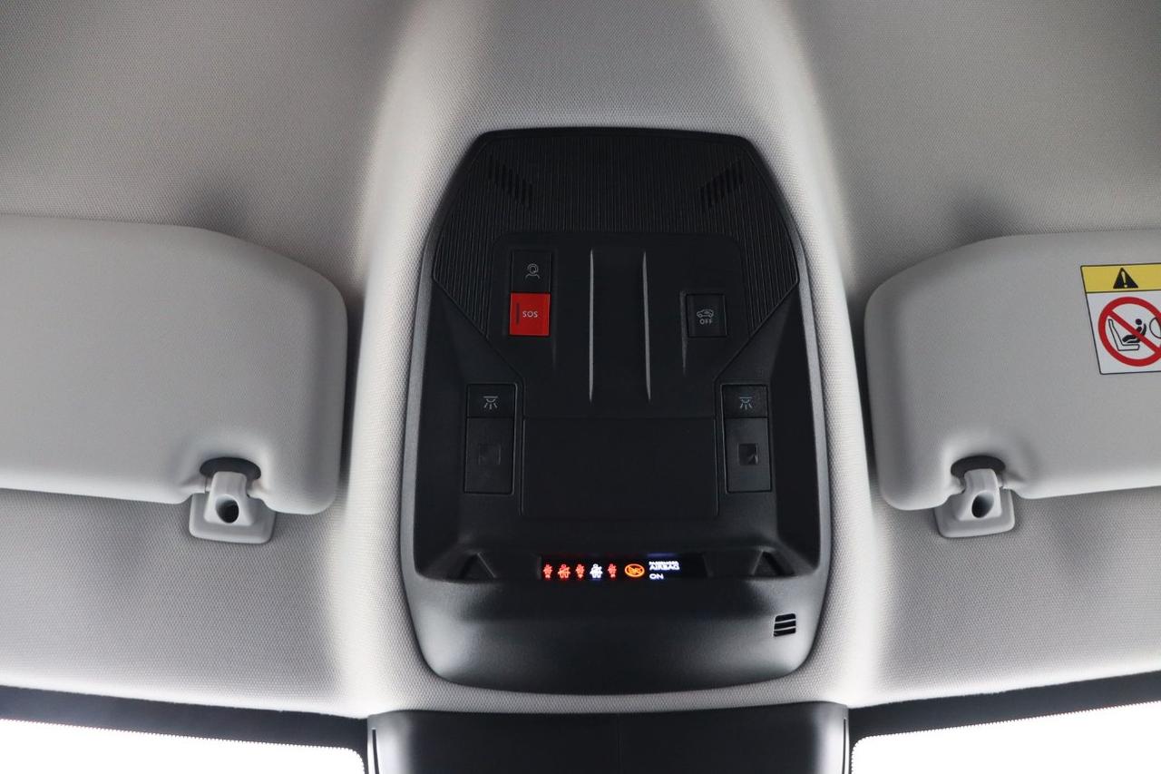 Peugeot 408 58,2 kWh Allure 214cv