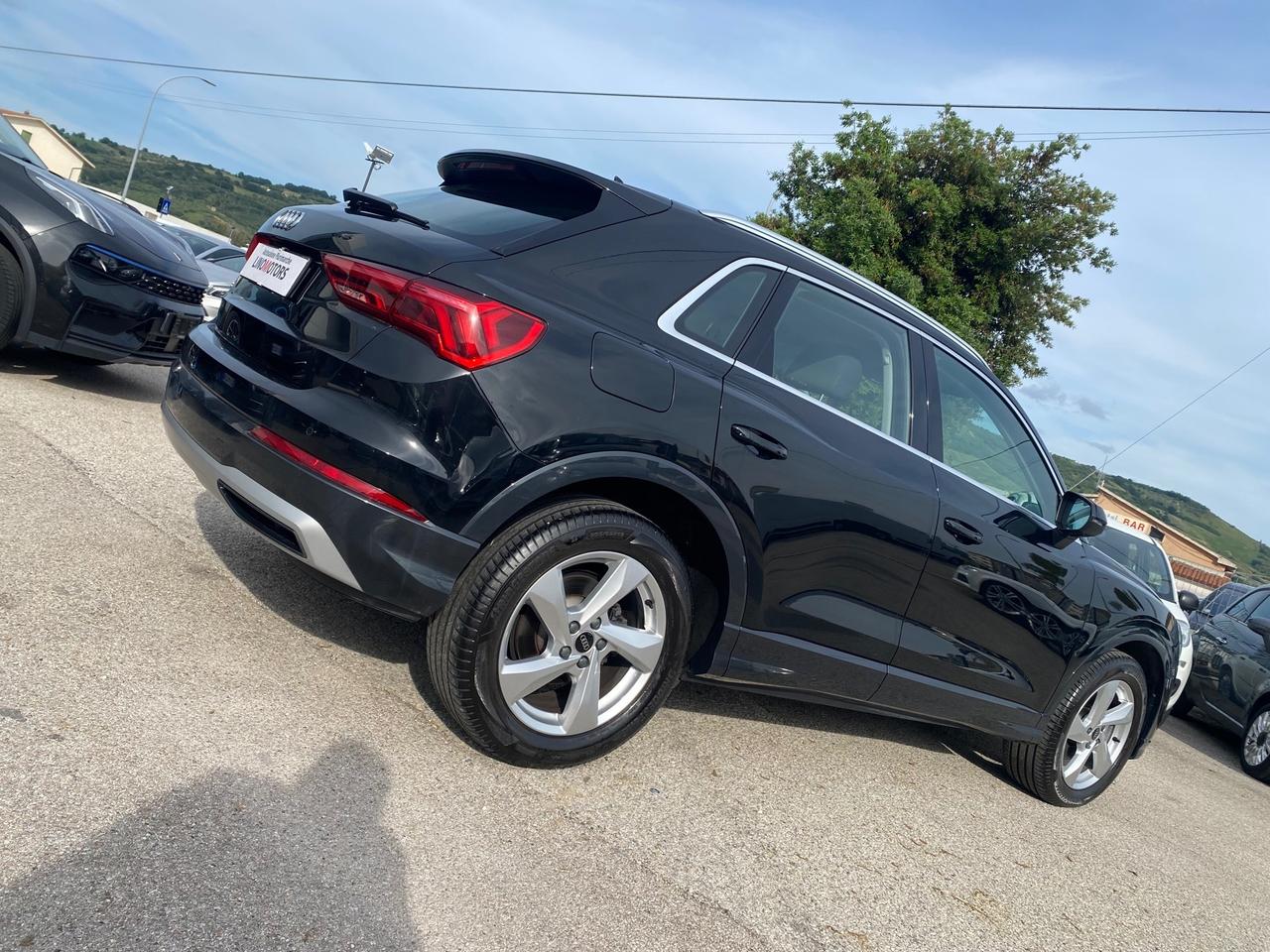 Audi Q3 35 TDI S tronic Business Advanced 150cv