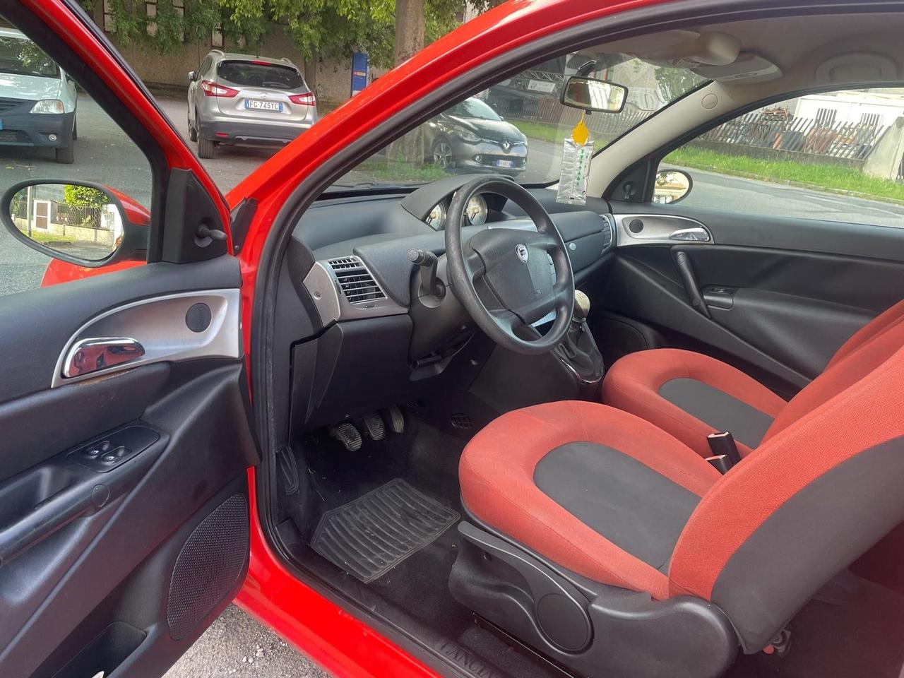 Lancia Ypsilon 1.2 Benzina per Neopatentati