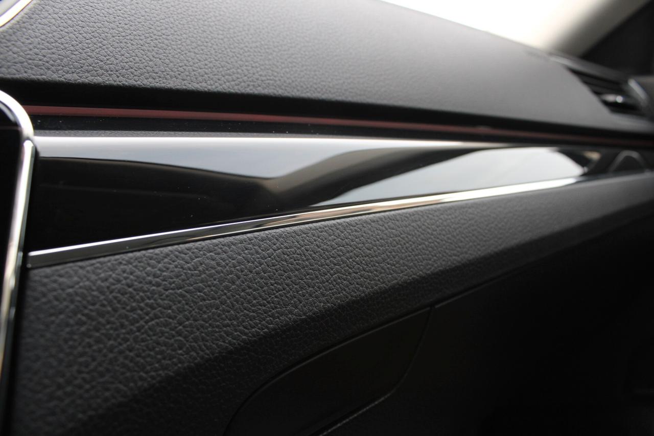 Skoda Superb Wagon 2.0 tdi 4x4 DSG Laurin&Klement 200cv