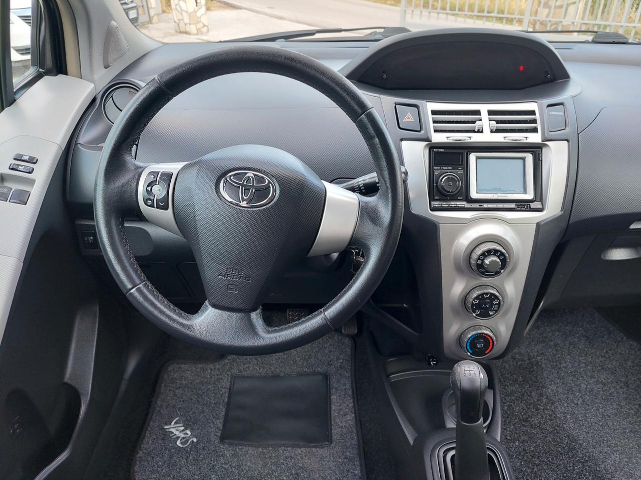 Toyota Yaris 1.4 D-4D 5 porte Sol PERFETTA