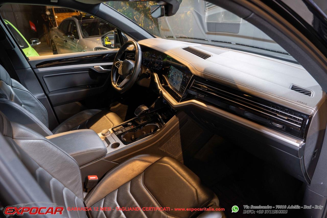 Volkswagen Touareg 3.0 V6 TDI SCR Atmosphere