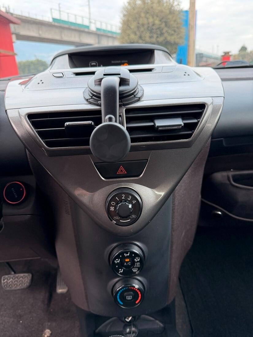 Toyota iQ 1.0 Multidrive