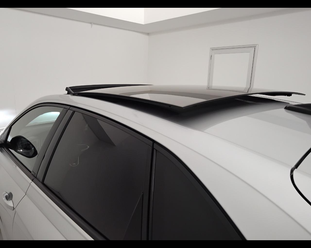 VOLKSWAGEN Taigo - Taigo 1.0 tsi R-Line 110cv