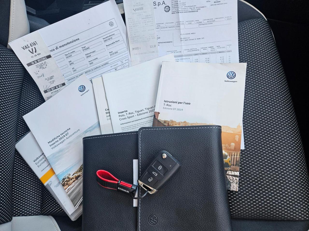 Volkswagen T-Roc 2.0 TDI SCR 150 CV DSG TETTO R LINE