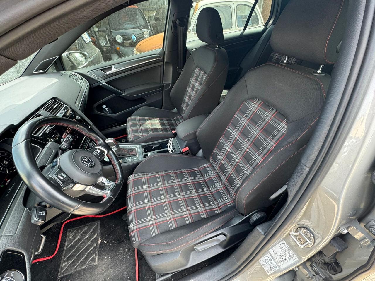 Volkswagen Golf GTI Performance 2.0 245 CV TSI DSG 5p. BMT