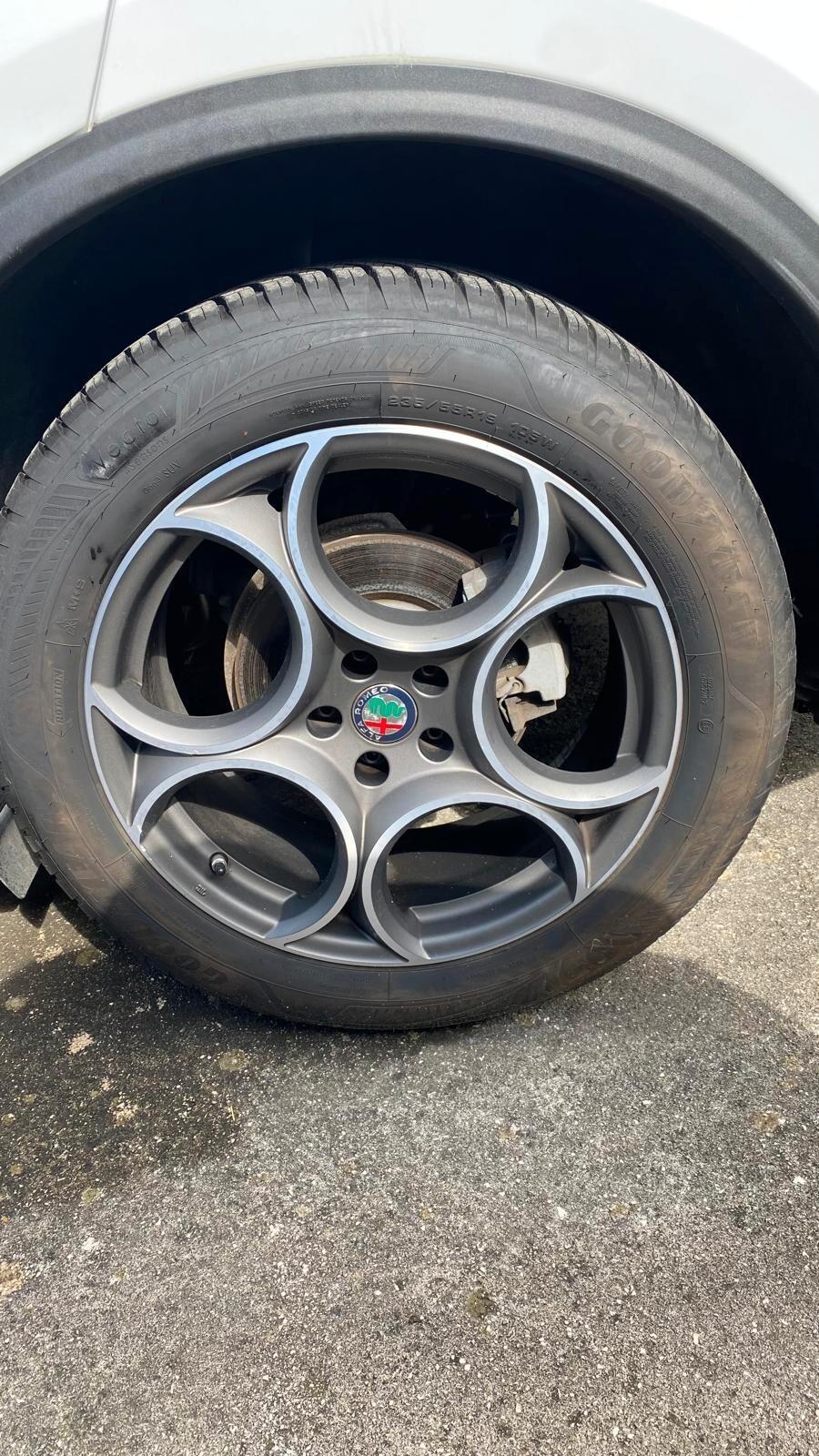 Alfa Romeo Stelvio 2.2 Turbodiesel 160 CV AT8 RWD Sport-Tech