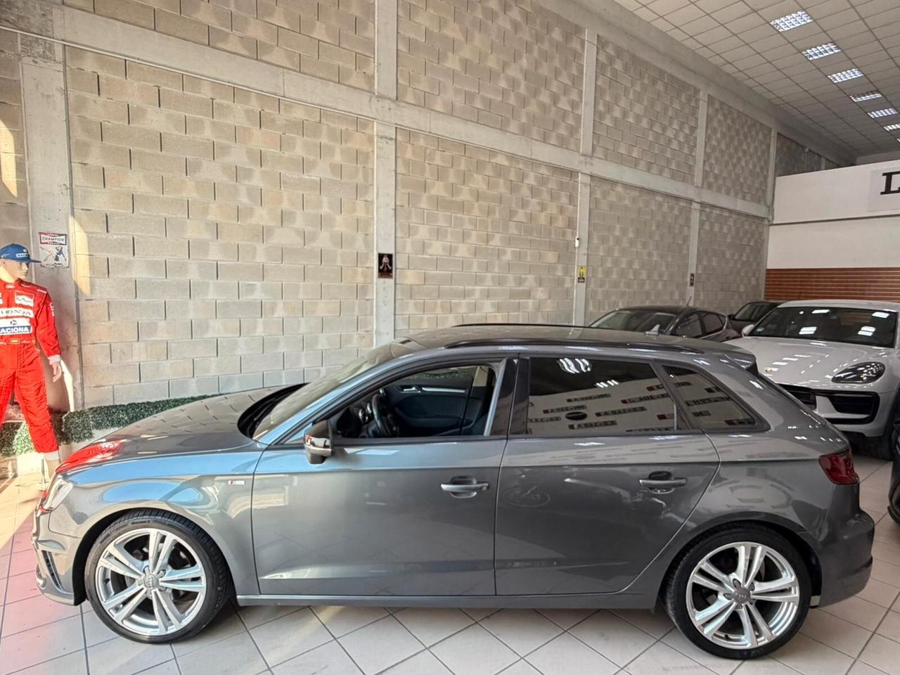 Audi A3 1.6 TDI S tronic -CAMBIO NUOVO