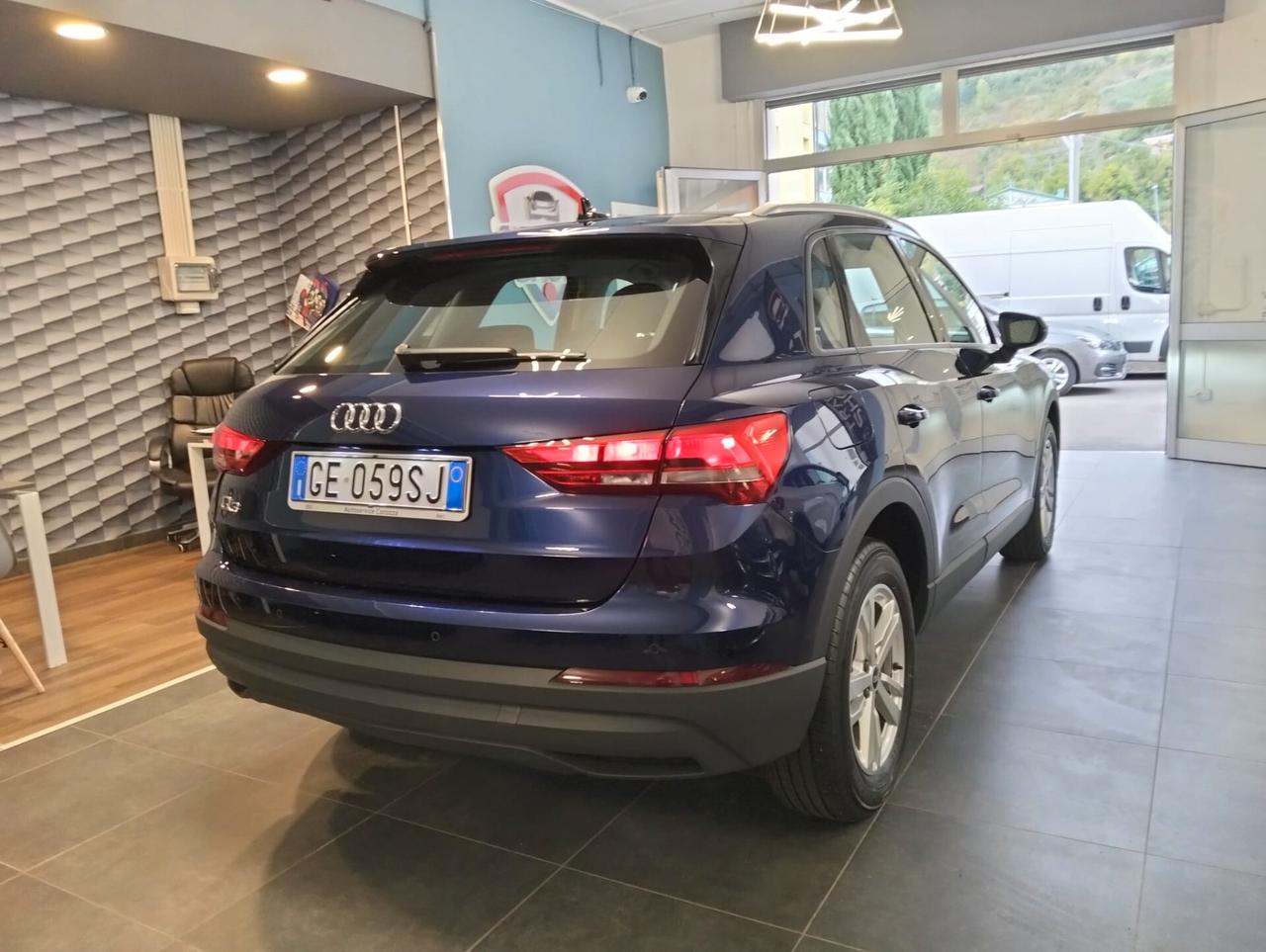 Audi Q3 35 TDI S tronic Business