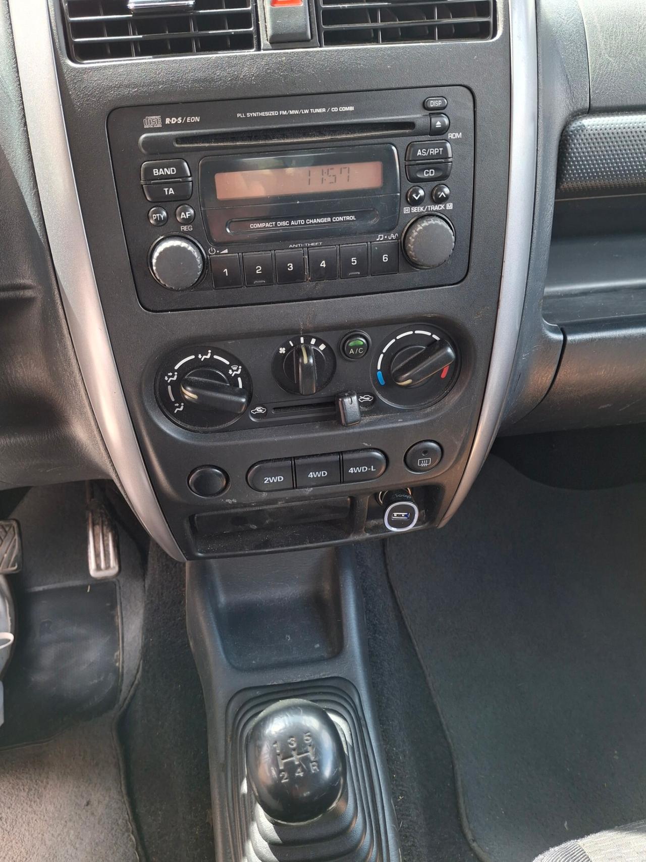 Suzuki Jimny 1.3i 16V cat 4WD JLX