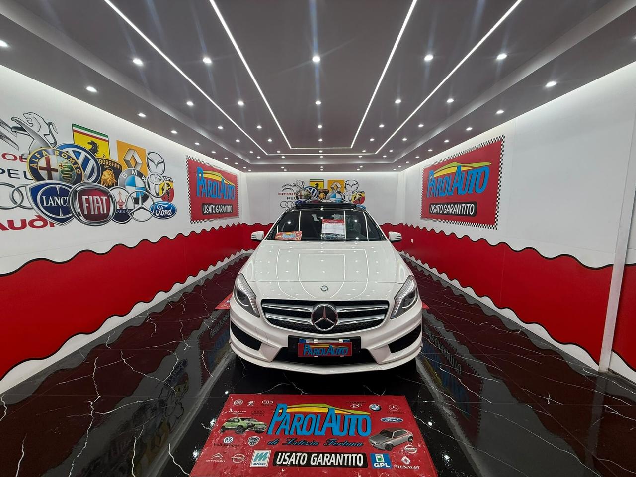 Mercedes-benz A 180 1.5 109cv Premium - 2014