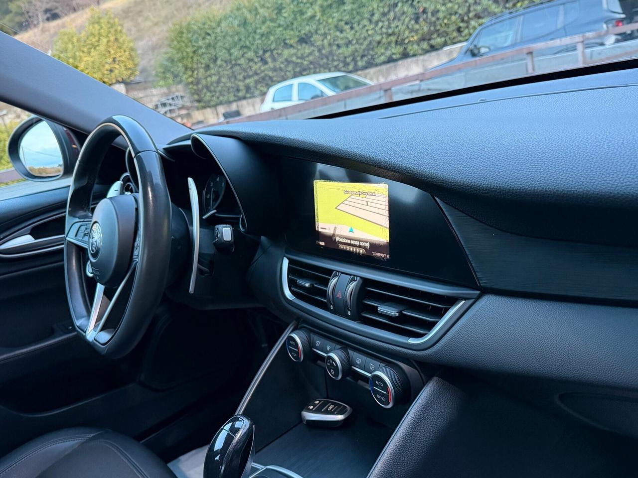 Alfa Romeo Giulia 2.2 TURBODIESEL 150 cv. AT8 SUPER