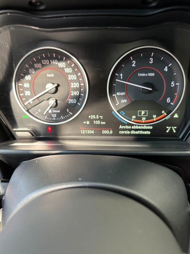 BMW 225 d Coupé Sport Auto - 18" - Navi PRO - Volante M