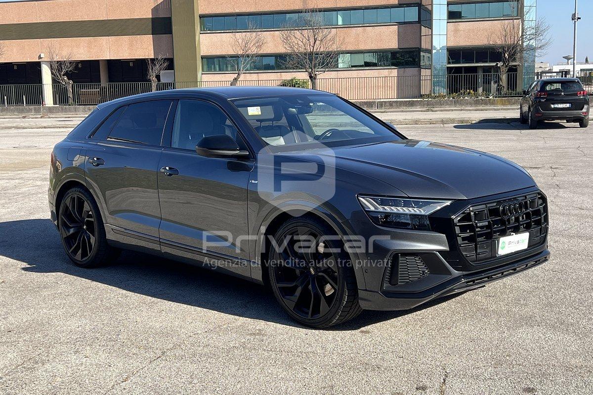 AUDI Q8 45 TDI quattro tiptronic Sport