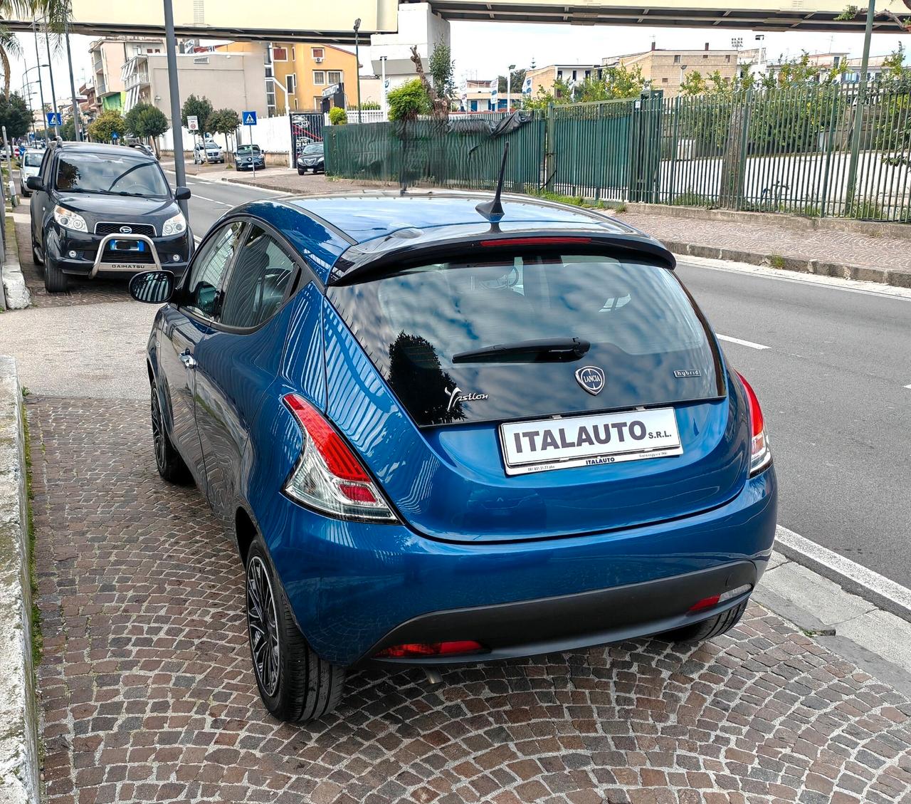 Lancia Ypsilon 1.0 FireFly 5 porte S&S Hybrid Silver Plus