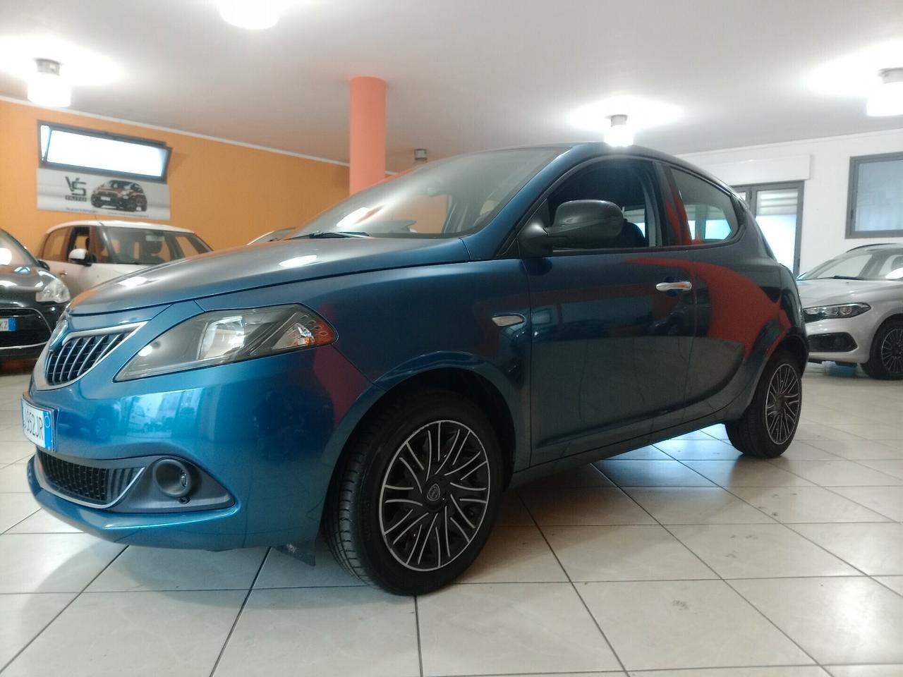 Lancia Ypsilon 1.0 FireFly 5 porte S&S Hybrid Gold