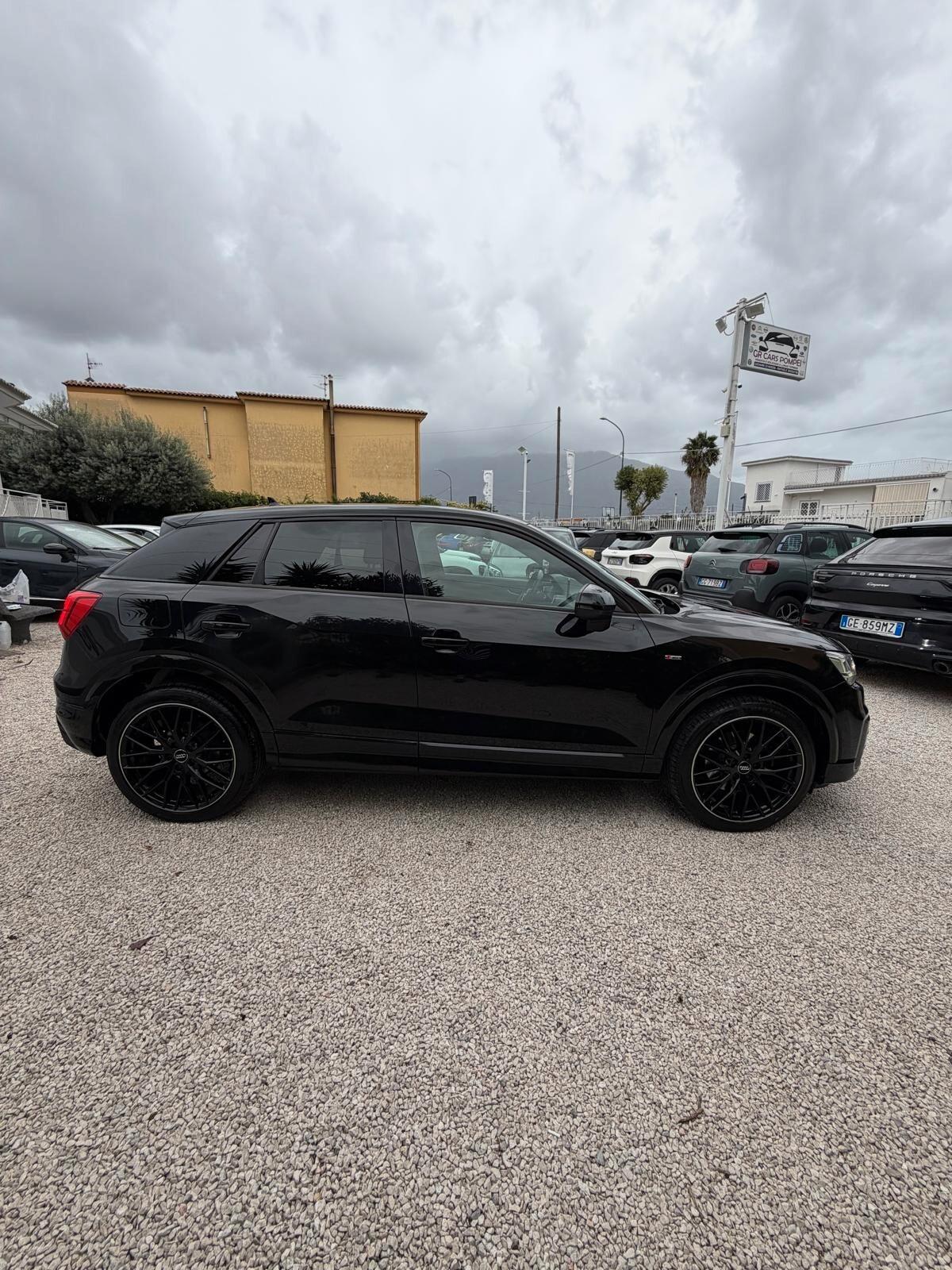 Audi Q2 35 TDI quattro S tronic Identity Black