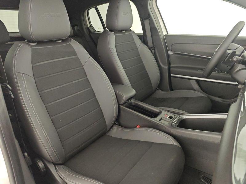 FIAT 600 Hybrid 145 CV DCT MHEV Sport