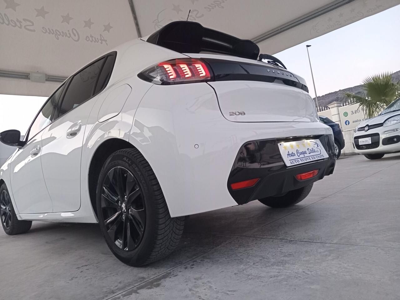 Peugeot 208 BENZ.1.2 C.V 100 AUTOM PER NEO PATENTATI