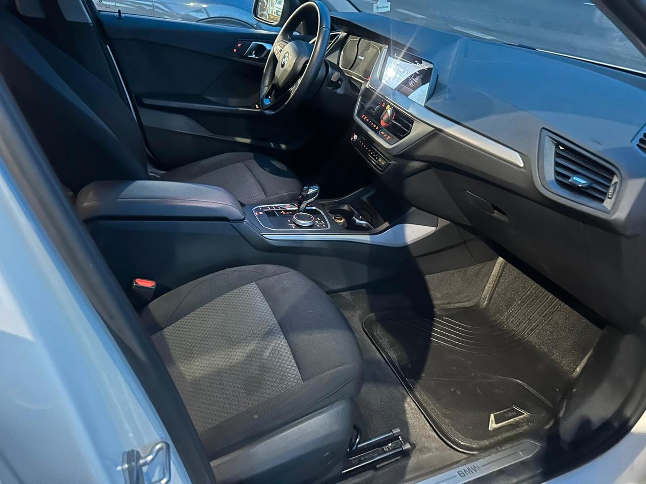 Bmw 120 120d xDrive 5p. Advantage