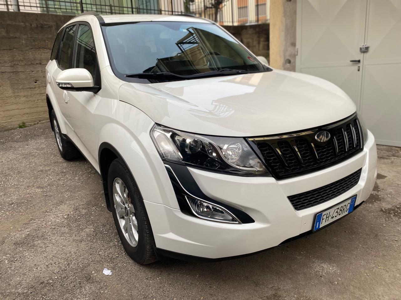 Mahindra XUV500 2.2 16V FWD W10 7 posti