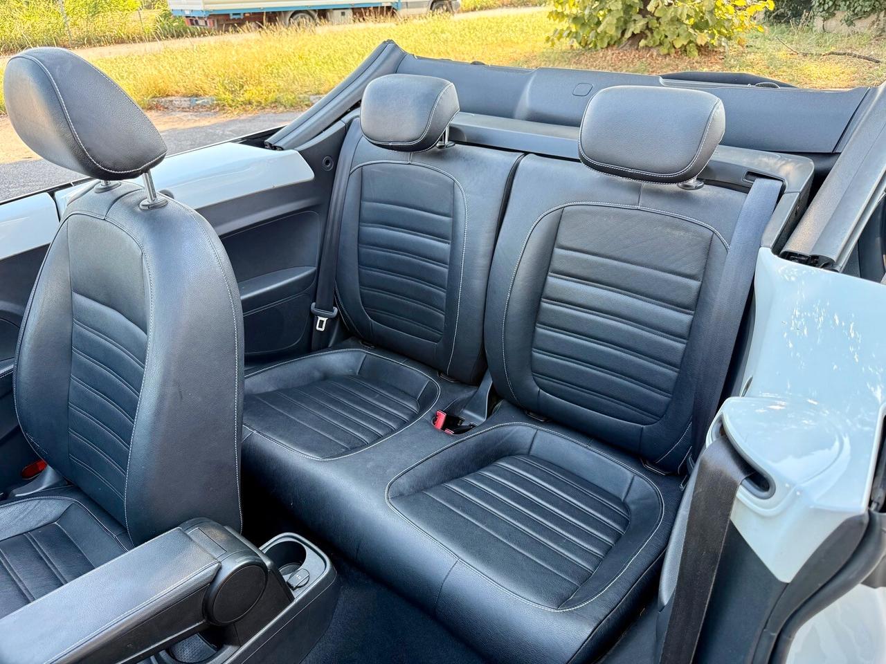 Volkswagen Maggiolino Cabrio 1.6 TDI Design 105cv
