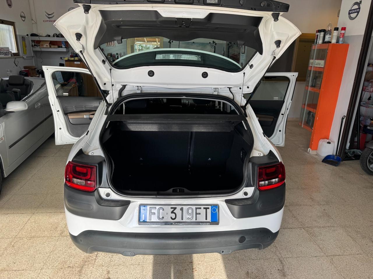 Citroen C4 Cactus BlueHDi 100 cv. Autom. Shine OK