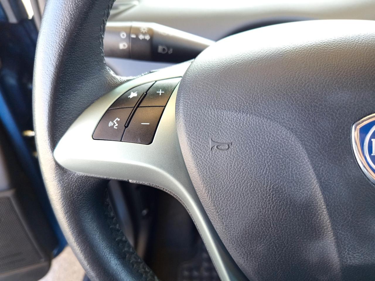 Lancia Ypsilon 1.0 FireFly 5 porte S&S Hybrid Gold
