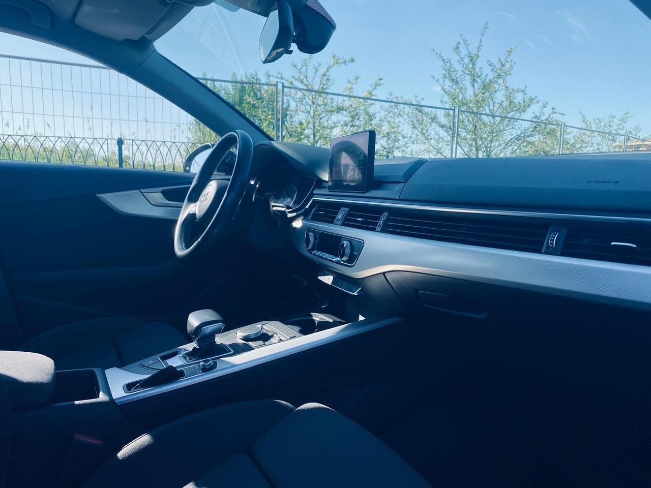 Audi A4 Avant 40 TFSI S tronic line edition