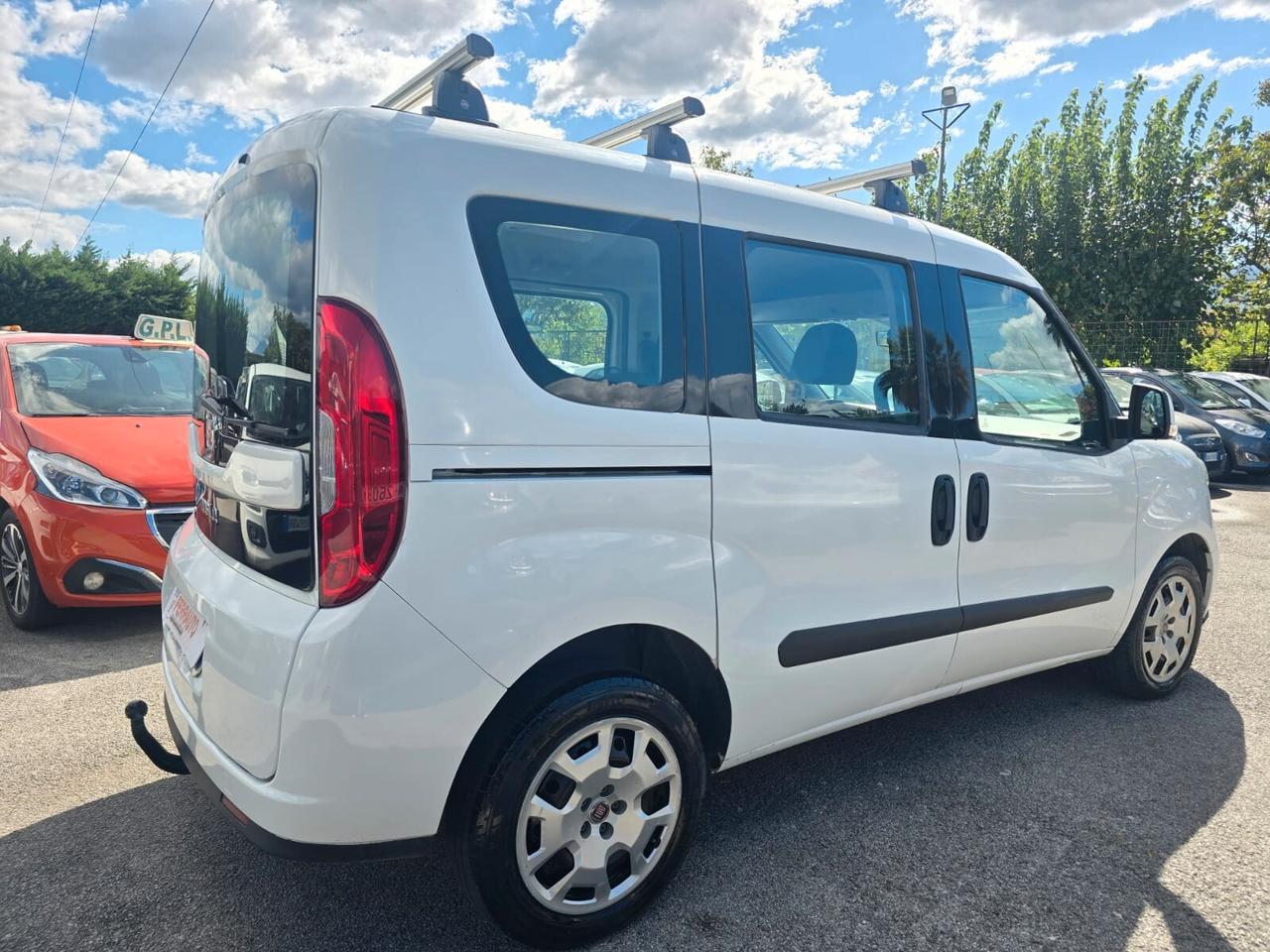 Fiat Doblo 1.6MJET COMI 5 POSTI GANCIO TRAINO