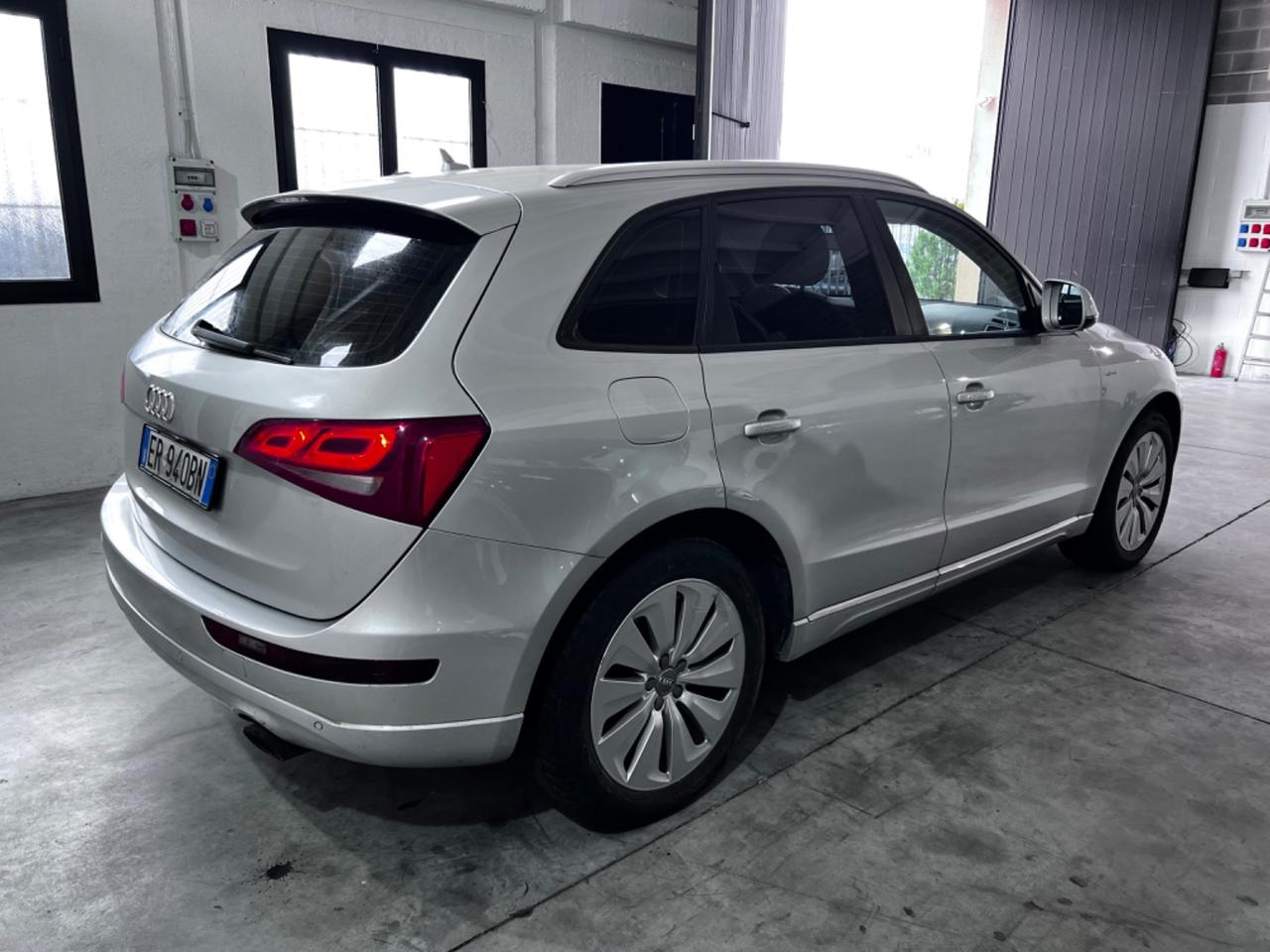 Audi Q5 2.0 TFSI hybrid quattro tiptronic Business