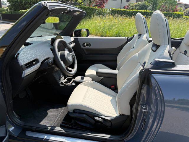 MINI Cooper C Cabrio Cooper C Favoured Cabrio