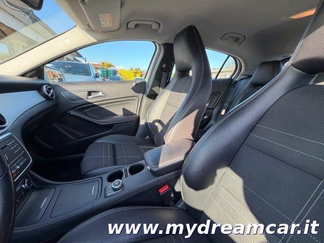 MERCEDES-BENZ GLA 180 d Automatic Sport