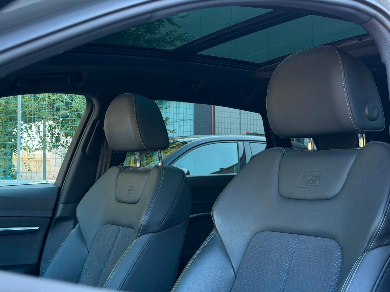 Audi Q8 e-tron 55 quattro S line edition