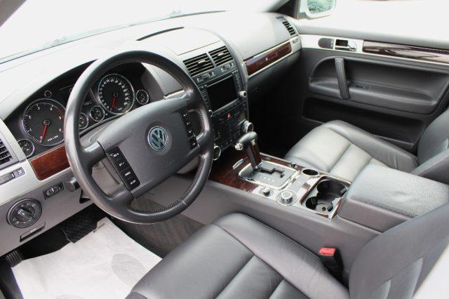 VOLKSWAGEN Touareg 3.0 V6 TDI DPF TIPTRONIC *TAGLIANDATA*