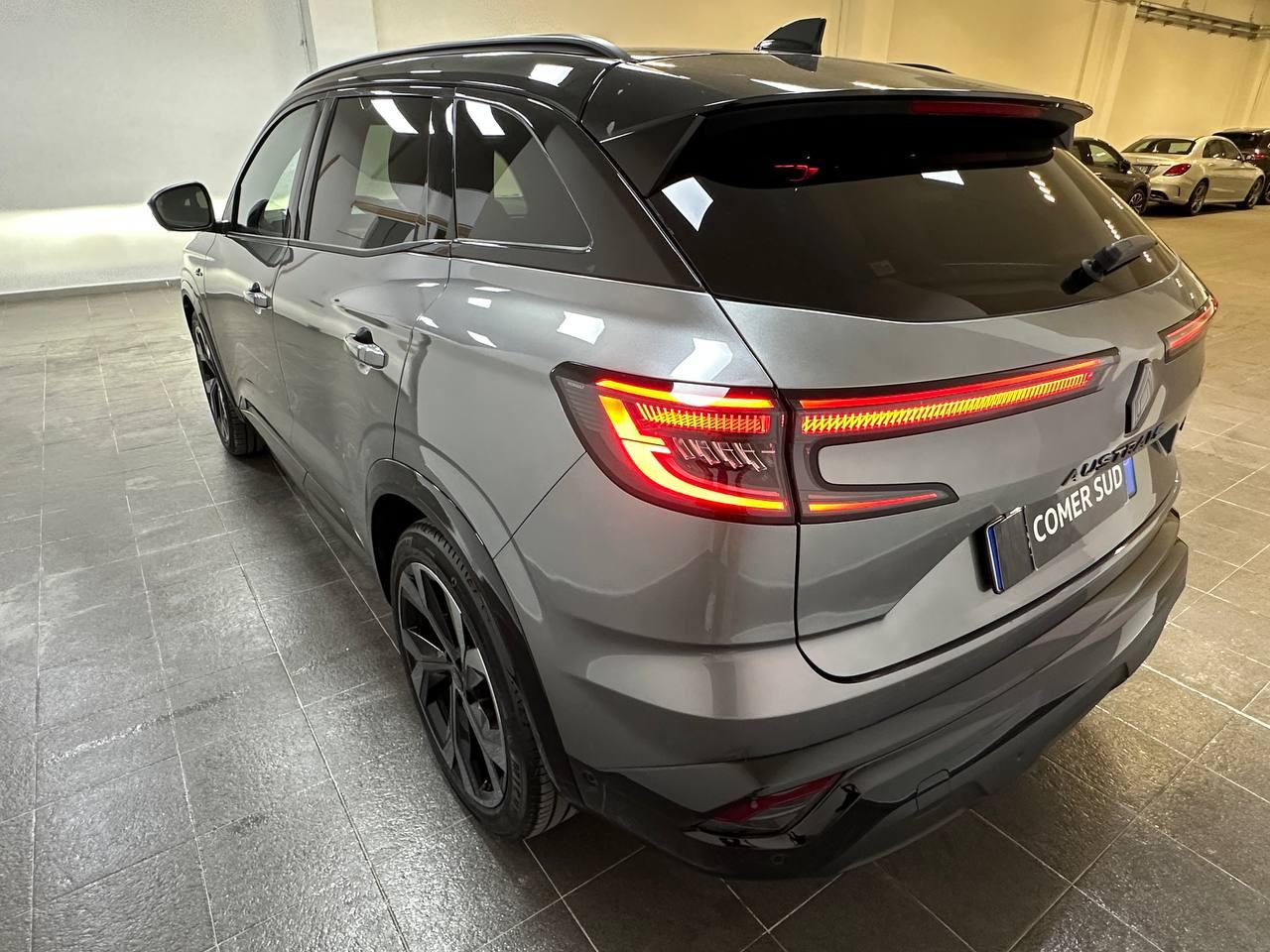 RENAULT Austral 2023 - Austral 1.2 E-Tech full hybrid Iconic Esprit Alpine 200cv auto