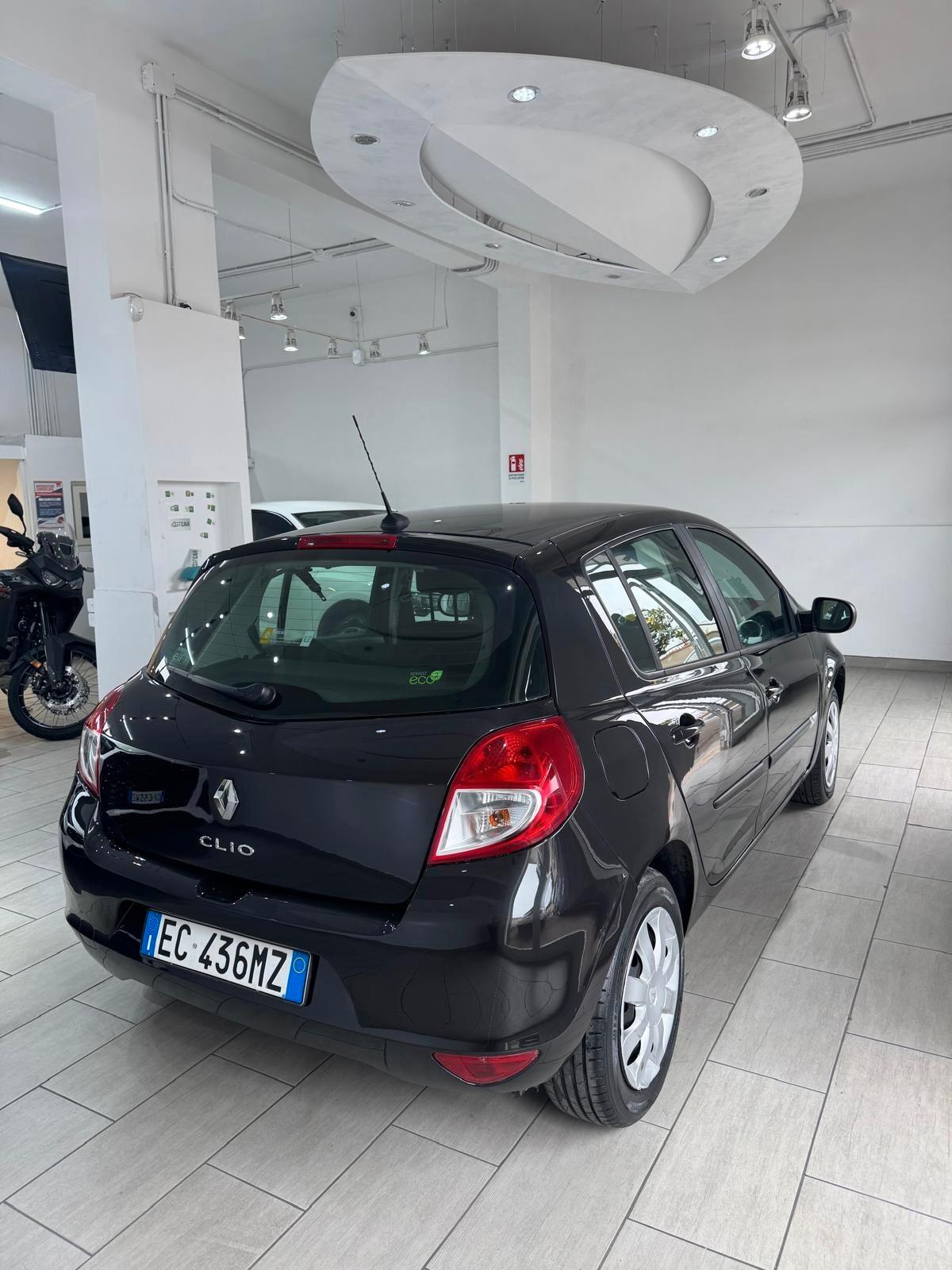 Renault Clio 1.2 16V 5 porte Luxe