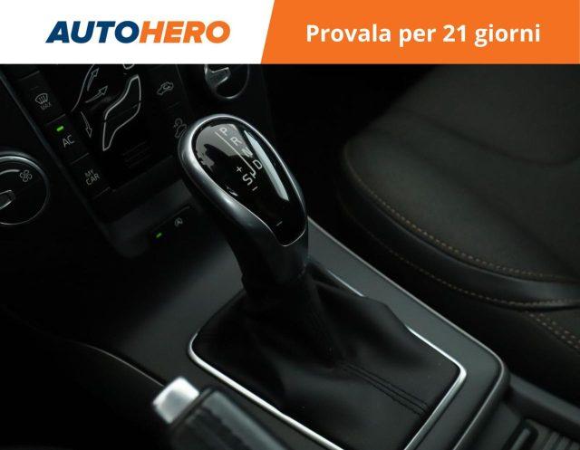 VOLVO V40 Cross Country T4 AWD Geartronic Business