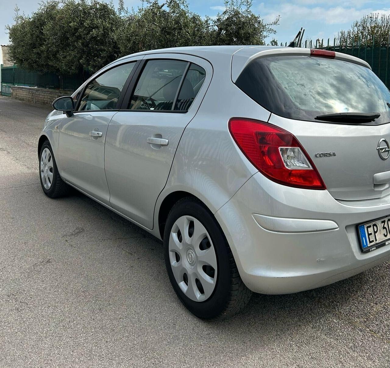 Opel Corsa 1.2 85CV 5 porte GPL-TECH ANNO 2013