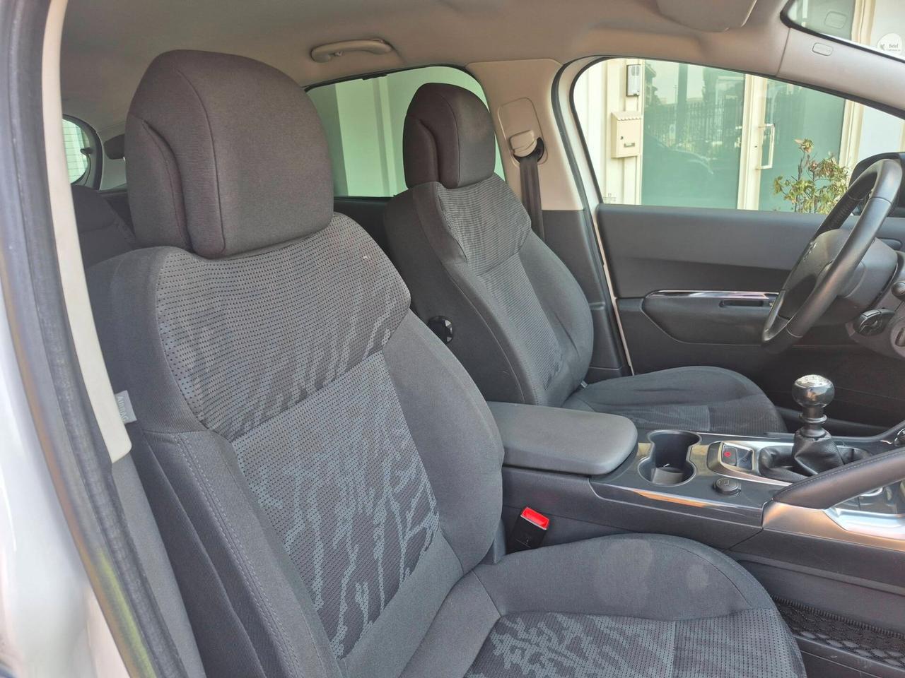 Peugeot 3008 1.6 HDi 112CV Business