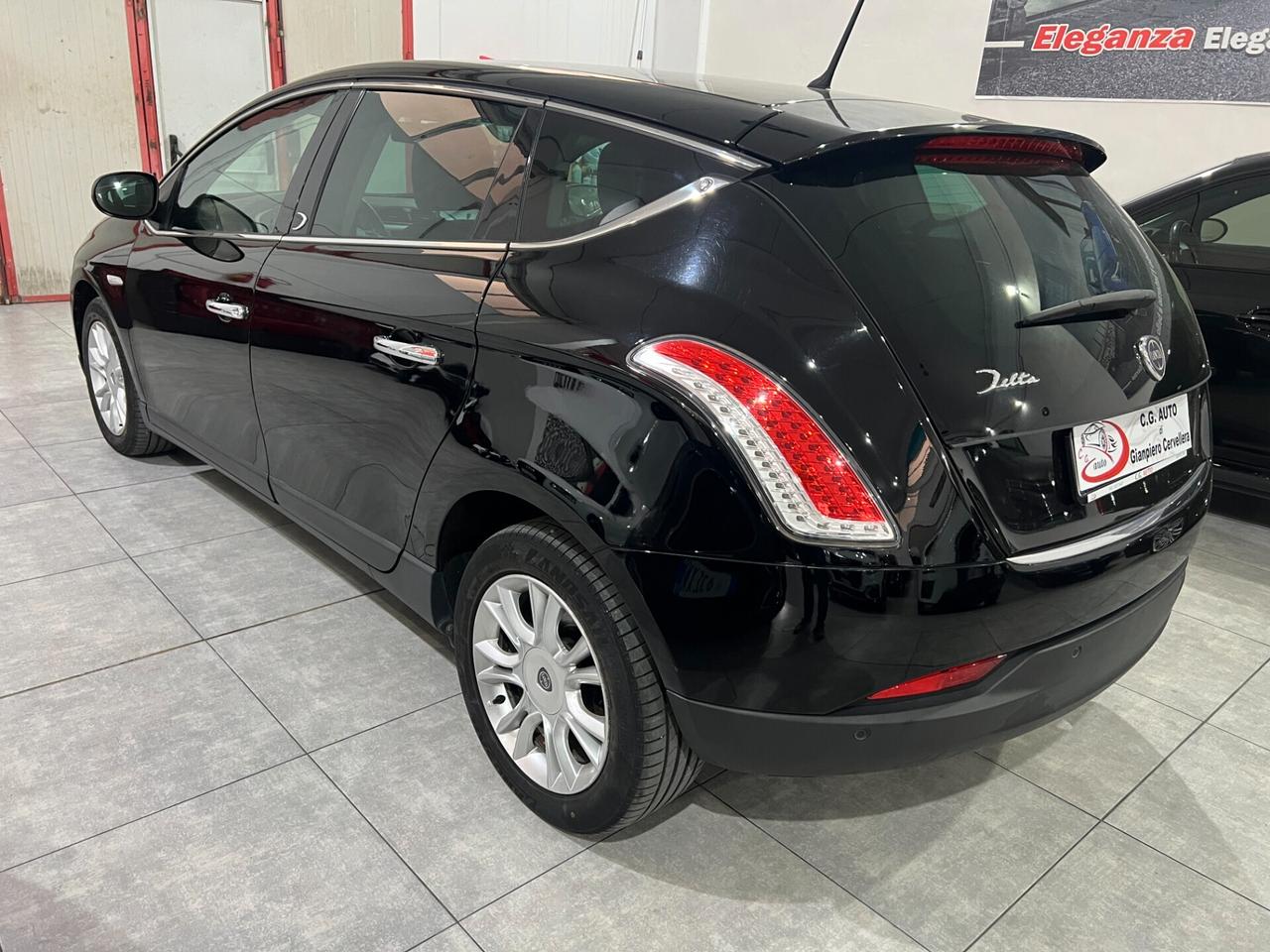 Lancia Delta 1.6 120 CV - PLATINO - 2011