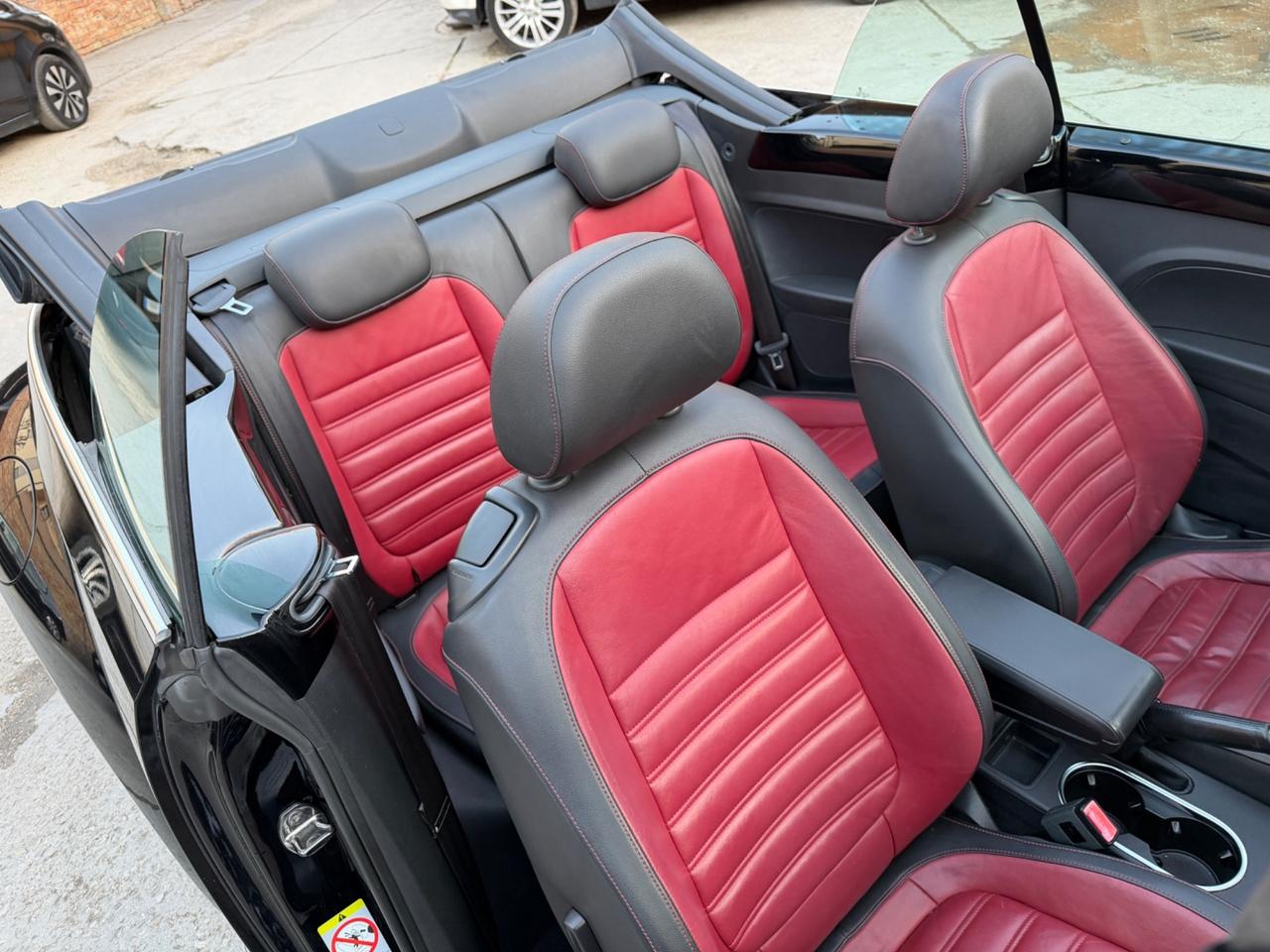 Volkswagen Maggiolino Cabrio 1.6 TDI Design