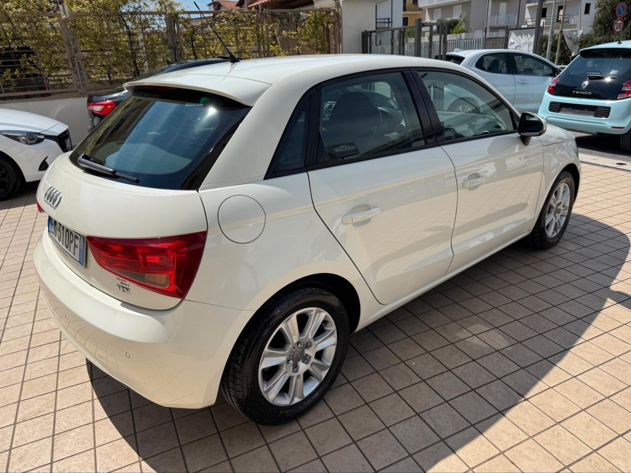 Audi A1 1.6 TDI 105 CV 5 PORTE Ambition Manuale PERFETTA