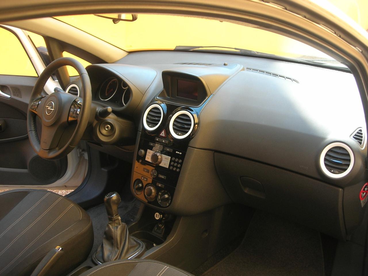 Opel Corsa 1.3 CDTI 95CV F.AP. 3 porte b-color