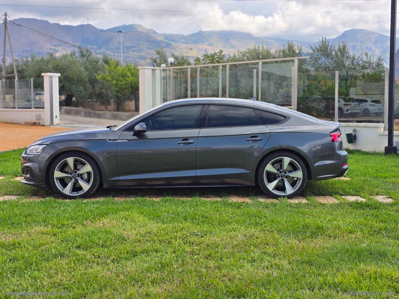 AUDI A5 40 TDI S tr. S line edition