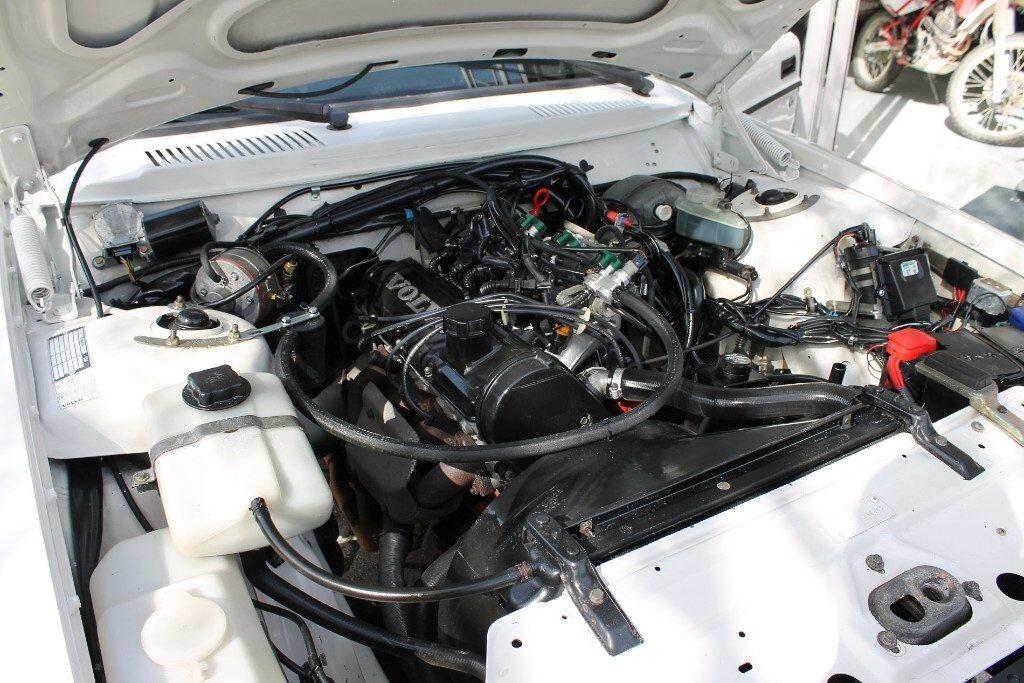 VOLVO 240 2.0 cat Station Wagon Polar