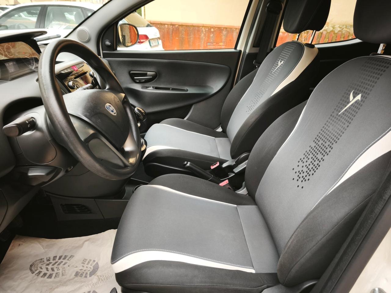 Lancia Ypsilon 1.2 Benzina - GPL