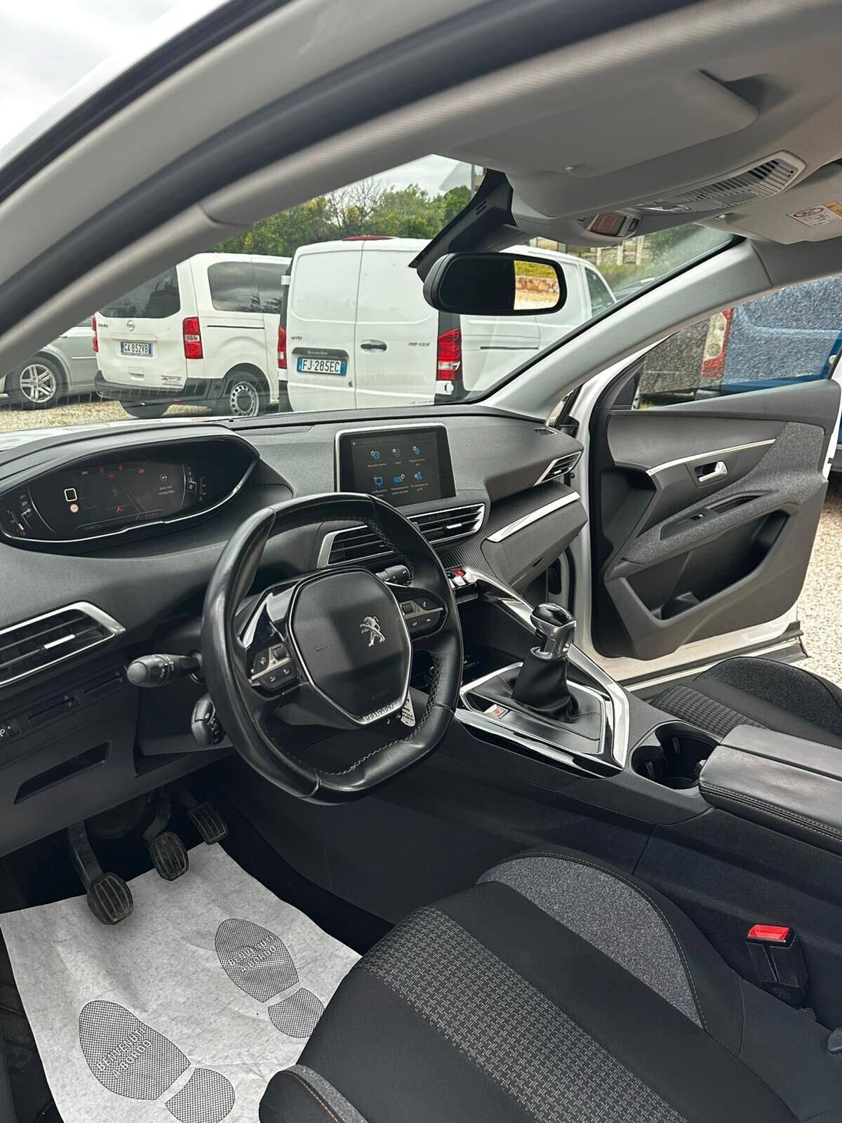 Peugeot 3008 BlueHDi 130 S&S Allure