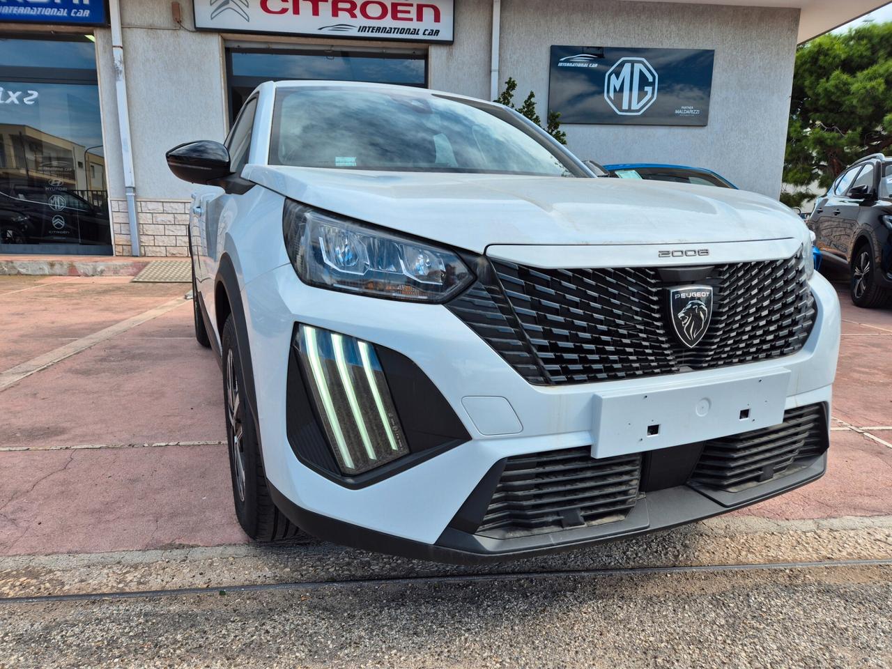 Peugeot 2008 Hybrid 136 e-DCS6 STYLE