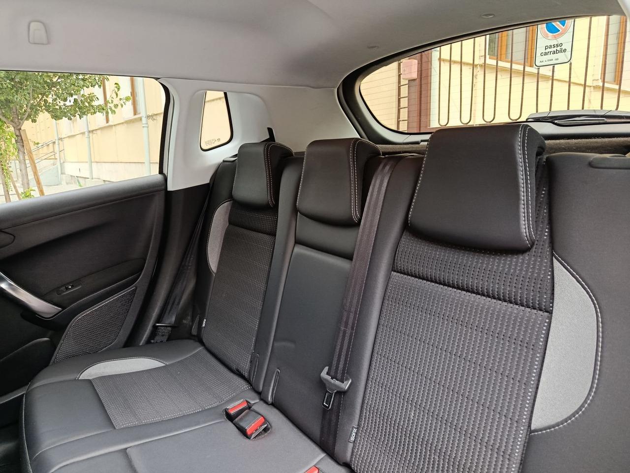 Peugeot 2008 Allure 1.6 Blue HDI 120 #6505